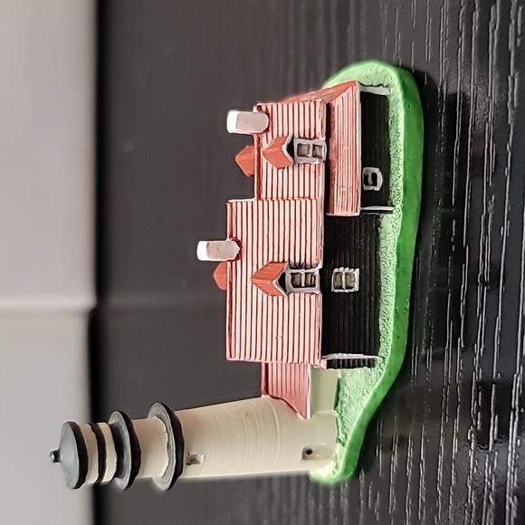 Lenox Thimble Lighthouses (set of 3) - Picture 8 of 12